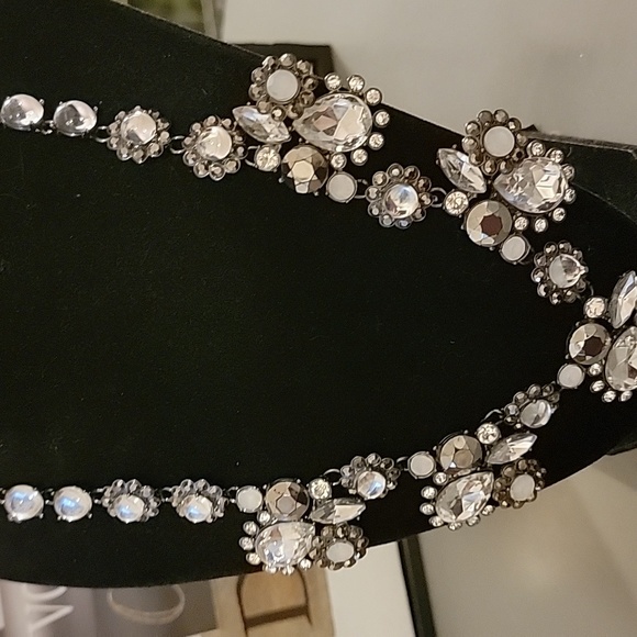 Vtg Inspired Clear & Milky White Faux Gemstones Black Necklace Great Condition! - Picture 4 of 16
